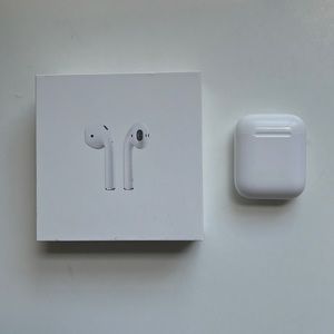 Apple AirPods